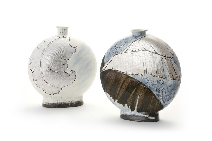 '메종&오브제' 참가하는 허상욱 작가의 '분청은채화초문은병'(사진=한국도자재단 제공) *재판매 및 DB 금지