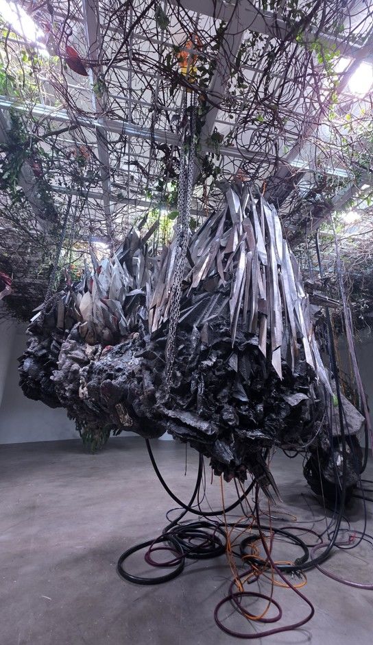 [사진=박현주 미술전문기자]아트선재센터 아드리안 비야르 로하스(Adrián Villar Rojas) 개인전 '적군의 언어' 전경. *재판매 및 DB 금지