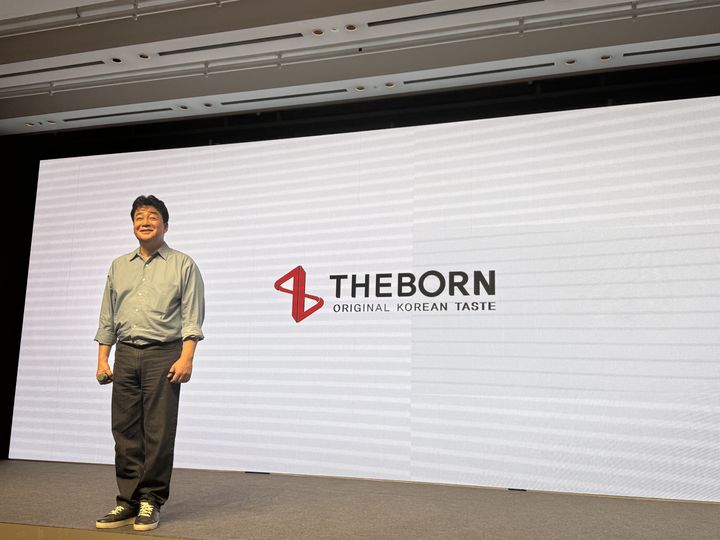 [서울=뉴시스] 백종원 더본코리아 대표가 TBK소스 글로벌 론칭에 대해 설명하고 있다. (사진=뉴시스) 2025.09.03. *재판매 및 DB 금지
