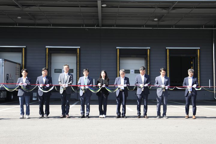 [세종=뉴시스] 한국건설생활환경시험연구원(KCL)은 3일 경기 이천에 위치한 로지스올 이천물류센터에서 콜드체인 물류센터 에너지통합관리시스템(C-TES) 실증 시연식을 개최했다고 밝혔다. (사진=KCL 제공) 2025.09.03. photo@newsis.com *재판매 및 DB 금지