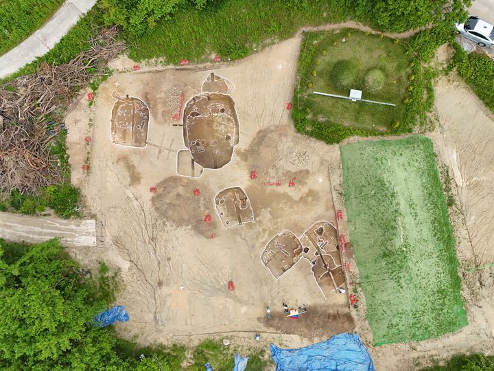 전북 장수군은 천천–장수IC 연결도로 공사 구간 사전 조사에서 금강 상류지방 최대 규모의 마한 취락지가 확인됐다고 3일 밝혔다.&nbsp; *재판매 및 DB 금지