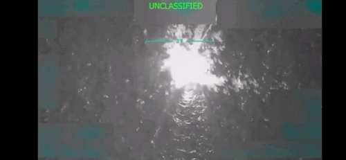 [서울=뉴시스]=도널드 트럼프 미국 대통령이 2일(현지시간) 자신의 소셜미디어 트루스소셜에 베네수엘라의 마약운반선을 격침하는 장면이 담긴 영상을 올렸다. (사진출처: 도널드 트럼프 트루스소셜) *재판매 및 DB 금지