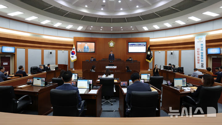[오산=뉴시스] 오산시의회 제296회 임시회 개회 (사진=오산시의회 제공) 2025.09.03.photo@newsis.com 