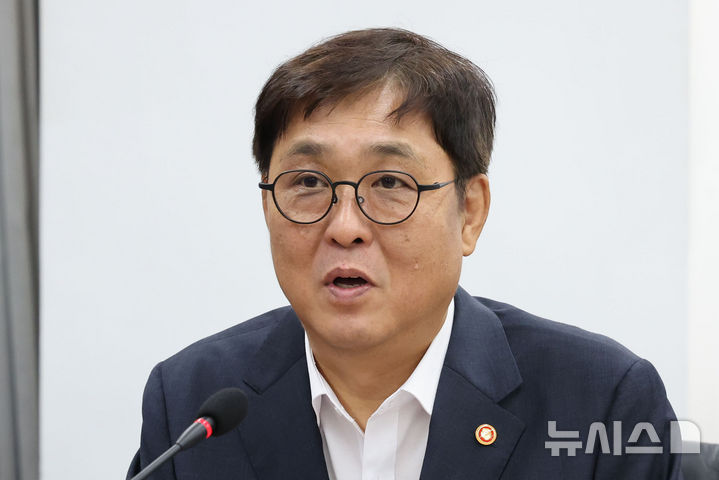 [서울=뉴시스] 권창회 기자 = 최휘영 문화체육관광부 장관이 3일 오후 서울 종로구 국립현대미술관 서울관에서 열린 K-관광 혁신 TF 출범식에서 인사말을 하고 있다. 2025.09.03. kch0523@newsis.com