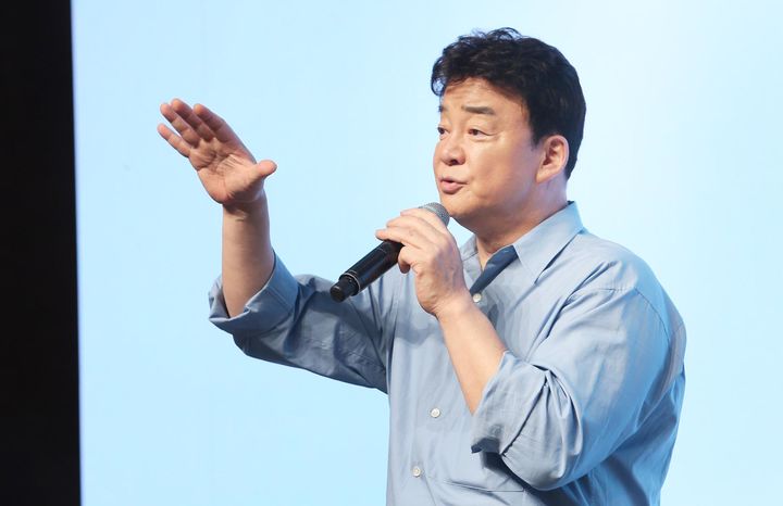 [서울=뉴시스] 백종원 더본코리아 대표가 3일 서울 중구 장충동에서 열린 더본코리아 TBK(The Born Korea) 글로벌 B2B 소스 론칭 기자간담회에서 발표하고 있다. (사진=더본코리아 제공) 2025.09.03. photo@newsis.com *재판매 및 DB 금지