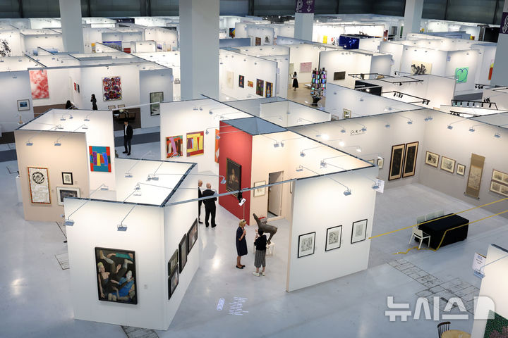 [서울=뉴시스] 박진희 기자 = '키아프 서울(Kiaf SEOUL)' 아트페어 전경. 2025.09.03. pak7130@newsis.com