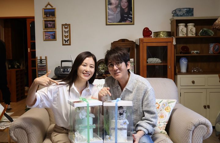 [서울=뉴시스] 문소리, 신승훈. (사진 = 도로시 컴퍼니) 2025.09.04. photo@newsis.com *재판매 및 DB 금지