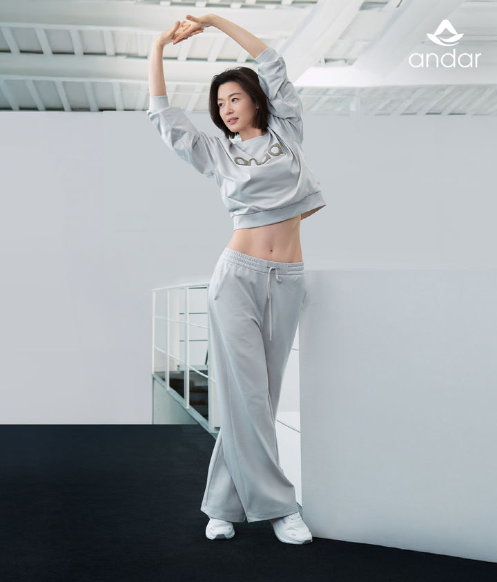 [서울=뉴시스] 전지현. (사진=안다르 제공) 2025.09.04. photo@newsis.com *재판매 및 DB 금지