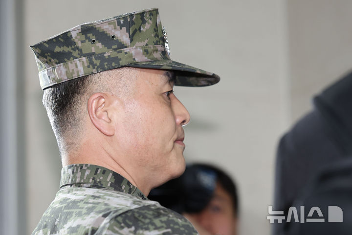 [서울=뉴시스] 권창회 기자 = 박정훈 해병대 수사단장이 4일 오전 서울 서초구 이명현 순직 해병 특별검사 사무실에 참고인 신분으로 6차 소환 조사에 출석하고 있다. 2025.09.04. kch0523@newsis.com