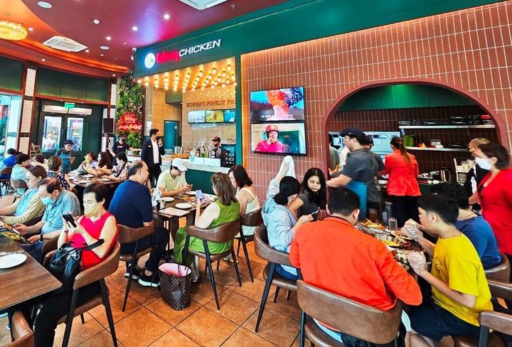 [서울=뉴시스] BBQ치킨 로빈슨 마그놀리아점 매장 내부 전경. (사진=제너시스BBQ그룹 제공) *재판매 및 DB 금지