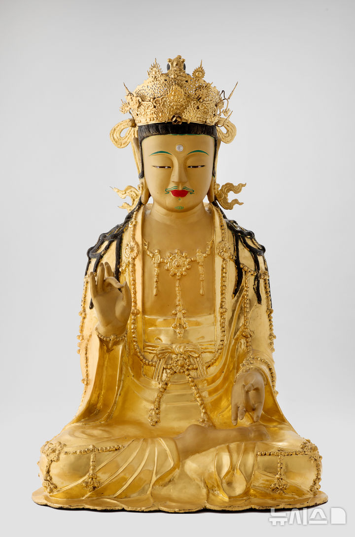 [합천=뉴시스] 보물로 지정된 합천 해인사 금동관음보살좌상. (사진=경남도 제공) 2025.09.05. photo@newsis.com