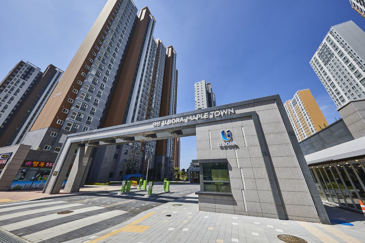 [서울=뉴시스] 반도건설이 지은 남양주 다산반도유보라메이플타운 문주. 2025.09.05. (사진=반도건설 제공) photo@newsis.com *재판매 및 DB 금지