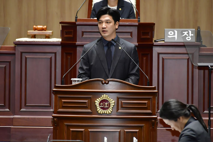 [광주=뉴시스] 송창헌 기자 = 이명노 광주시의원이 5일 광주시의회 본회의장에서 5분 자유발언을 하고 있다. (사진=광주시의회 제공) 2025.09.05 photo@newsis.com *재판매 및 DB 금지