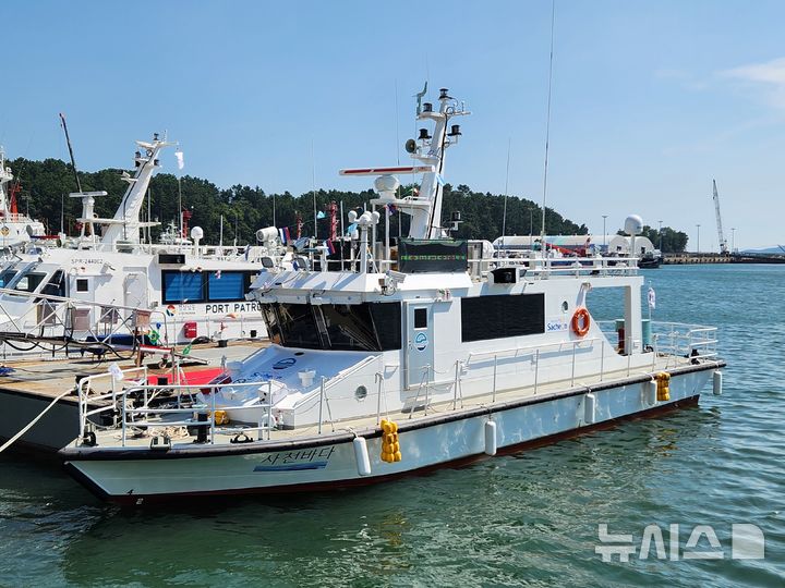 어업지도선 '사천바다호' 취항…불법 단속 등 어업지도선