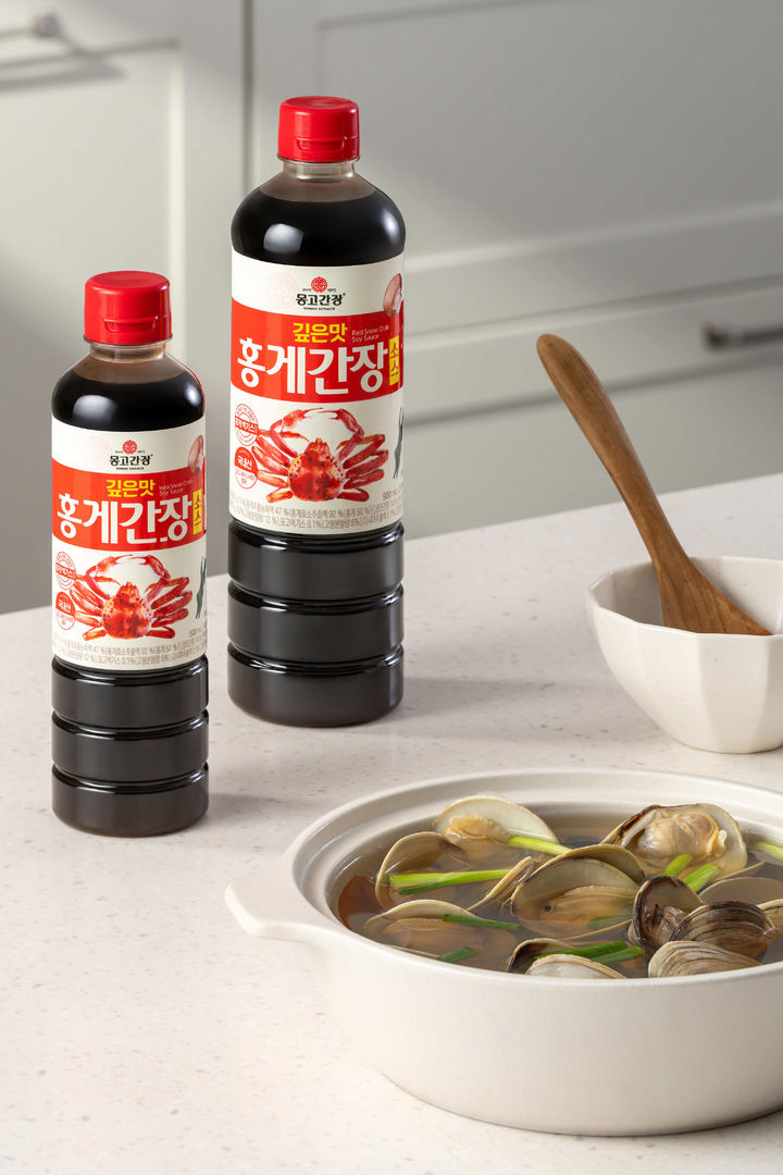 [창원=뉴시스] 롯데마트 문화센터에서 '깊은맛 홍게간장소스' 쿠킹 클래스. (사진=몽고식품 제공) 2025.09.05. photo@newsis.com *재판매 및 DB 금지