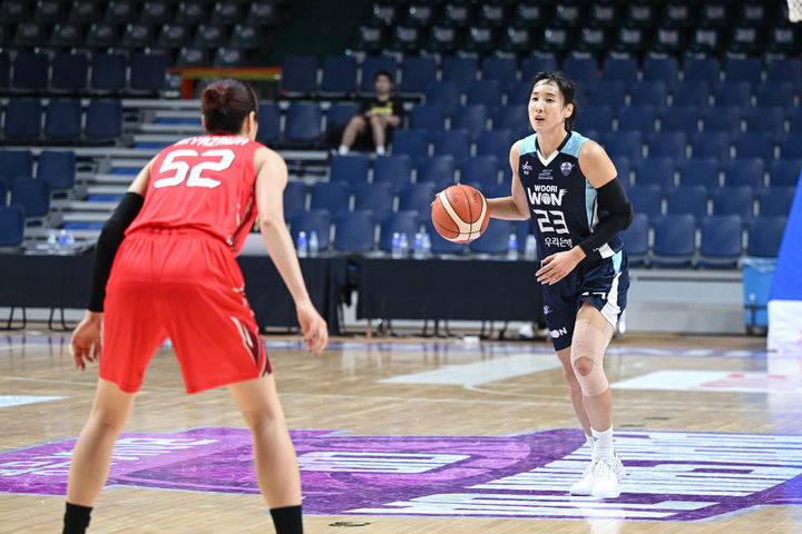 [서울=뉴시스] 여자프로농구 아산 우리은행의 김단비. (사진=WKBL 제공) *재판매 및 DB 금지