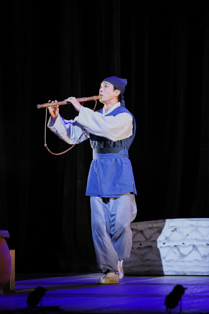 5일 세종문화회관에서 열린 연극 '퉁소소리' 프레스콜에서 배우들이 시연하고 있다. (사진=세종문화회관 제공) *재판매 및 DB 금지