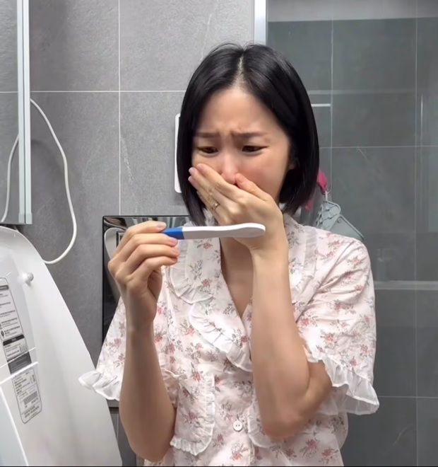 [서울=뉴시스] 걸그룹 '크레용팝' 출신 초아가 자궁경부암을 극복하고 쌍둥이 임신 소식을 전했다. (사진=초아 인스타그램) 2025.09.05. photo@newsis.com *재판매 및 DB 금지
