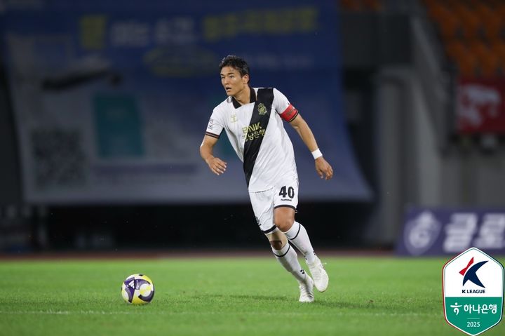 [서울=뉴시스] 프로축구 K리그2 경남FC의 김찬동. (사진=한국프로축구연맹 제공) *재판매 및 DB 금지