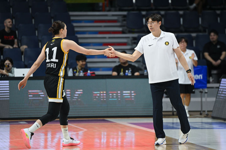 [서울=뉴시스] 여자프로농구 청주 KB국민은행의 강이슬. (사진=WKBL 제공) *재판매 및 DB 금지