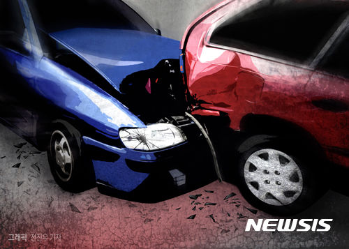 전남서 잇단 교통사고…고속도로 차량 화재·도심 오토바이 충돌