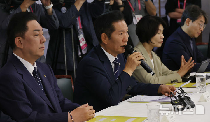 [서울=뉴시스] 황준선 기자 = 정청래 더불어민주당 대표가 7일 서울 종로구 삼청동 국무총리공관에서 열린 고위당정협의회에서 발언하고 있다. (공동취재) 2025.09.07. photo@newsis.com