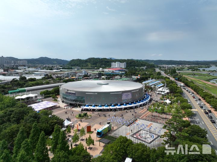 [진주=뉴시스]'2026 아시아 e스포츠 대회' 개최 장소인 진주실내체육관 전경.(사진=경남도 제공).2025.09.08.photo@newsis.com *재판매 및 DB 금지