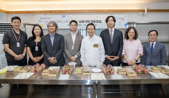 [서울=뉴시스]삼공(31)식탁 영등포점 개소식.