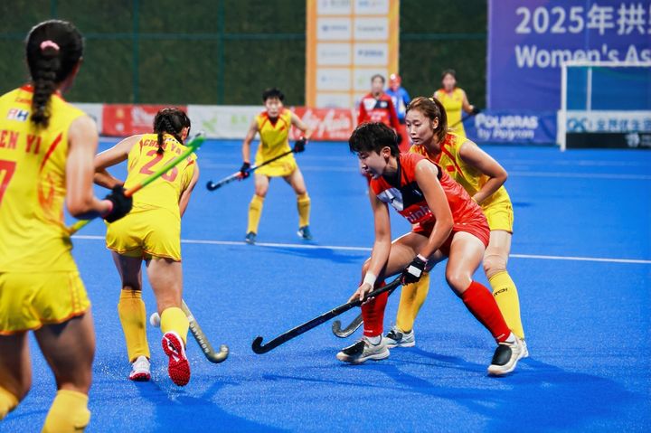 [서울=뉴시스]한국 여자 하키 대표팀이 지난 7일(현지 시간) 중국 항저우에서 열린 제11회 여자 하키 아시아컵 3일째 조별리그 A조 2차전에서 중국에 0-3으로 졌다. (사진=대한하키협회 제공) 2025.09.08. photo@newsis.com *재판매 및 DB 금지