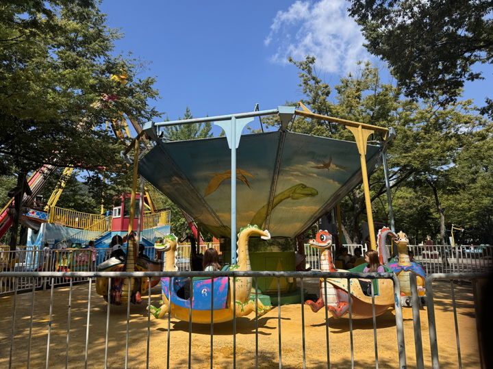 [대구=뉴시스] 아르떼 수성랜드는 지난해에 이어 2년 연속으로 수성구 드림스타트 아동과 가족을 위한 놀이공원 초대권 70매(119만원 상당)를 후원했다. (사진 = 대구시 수성구 제공) 2025.09.08. photo@newsis.com *재판매 및 DB 금지