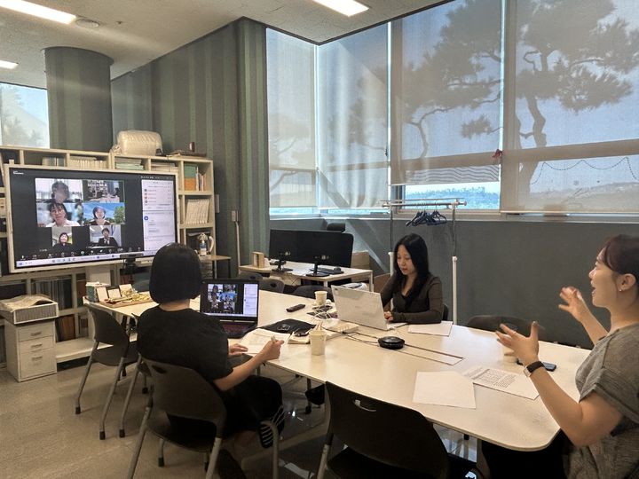 [서울=뉴시스] 서경대 '인생상상 멘토링' 운영을 위해 멘토들이 오리엔테이션에 참여하고 있다. (사진=서경대 제공) 2025.09.08. photo@newsis.com *재판매 및 DB 금지