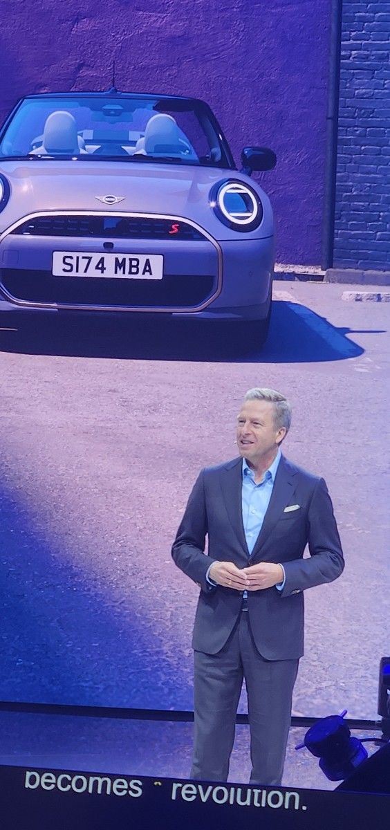 [뮌헨(독일)=뉴시스] 올리버 집세 BMW그룹 회장이 8일(현지시간) 독일 뮌헨에서 열린 IAA 모빌리티 2025에서 발표하는 모습. (사진=이창훈 기자) 2025.09.08 photo@newsis.com *재판매 및 DB 금지 *재판매 및 DB 금지 *재판매 및 DB 금지