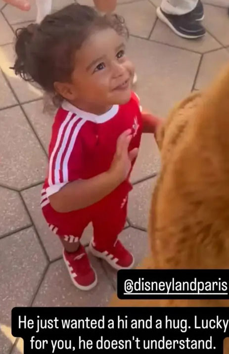 [뉴시스]FC 바르셀로나 공격수 하피냐가 프랑스 파리 디즈니랜드에서 아들이 인종차별을 주장했다.(사진=인스타그램/@raphinha 캡쳐).2025.09.08 *재판매 및 DB 금지 *재판매 및 DB 금지