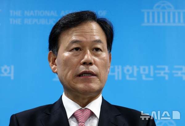 국회 정무위원장인 윤한홍 국회의원.(사진=뉴시스DB) *재판매 및 DB 금지