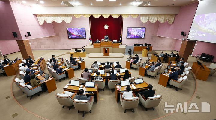 [안양=뉴시스] 안양시의회 본회의장 전경. (사진=국힘 제공).2025.09.08. photo@newsis.com