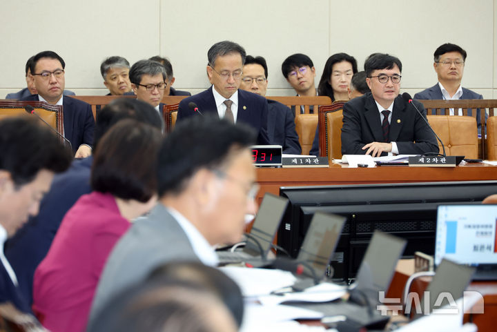 [서울=뉴시스] 고승민 기자 = 임기근 기획재정부 제2차관이 8일 서울 여의도 국회에서 열린 기획재정위원회 전체회의에서 의원 질의에 답하고 있다. 2025.09.08. kkssmm99@newsis.com