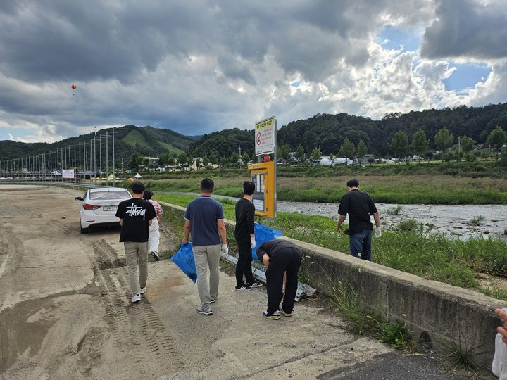 상수도보호구역 환경정화활동 모습. *재판매 및 DB 금지