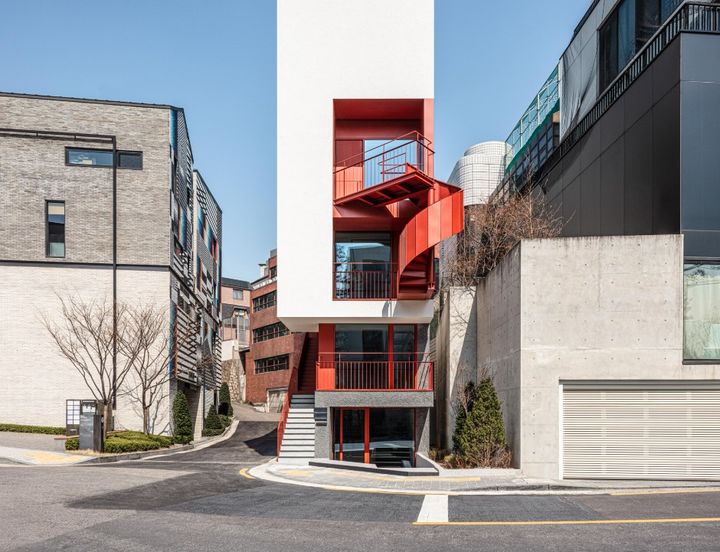 용산구 한남동에 위치한 마이어리거울프 외관 전경. 사진: 장미 *재판매 및 DB 금지