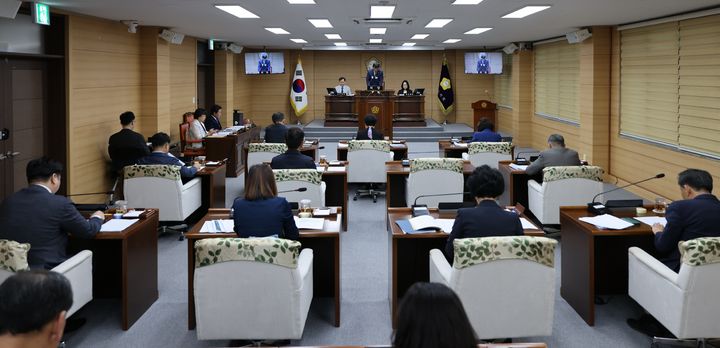 [대전=뉴시스] 조명휘 기자 = 부여군의회가 9일 제294회 임시회를 개회하고 있다. (사진= 부여군의회 제공) 2025.09.09. photo@newsis.com *재판매 및 DB 금지