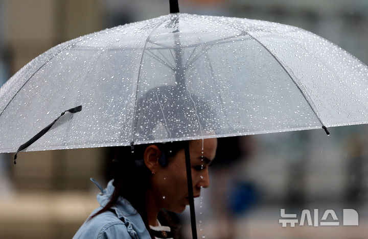 충남권 최대 100㎜ 비 예보…최고체감온도 31도 안팎