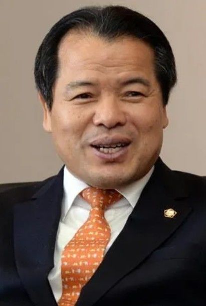 [서울=뉴시스] 대통령실이 9일 중앙선거관리위원회 위원 후보자에 위철환 현 수원고등법원 조정위원회 회장을 지명했다고 밝혔다. (사진=대통령실 제공) 2025.09.09. photo@newsis.com *재판매 및 DB 금지