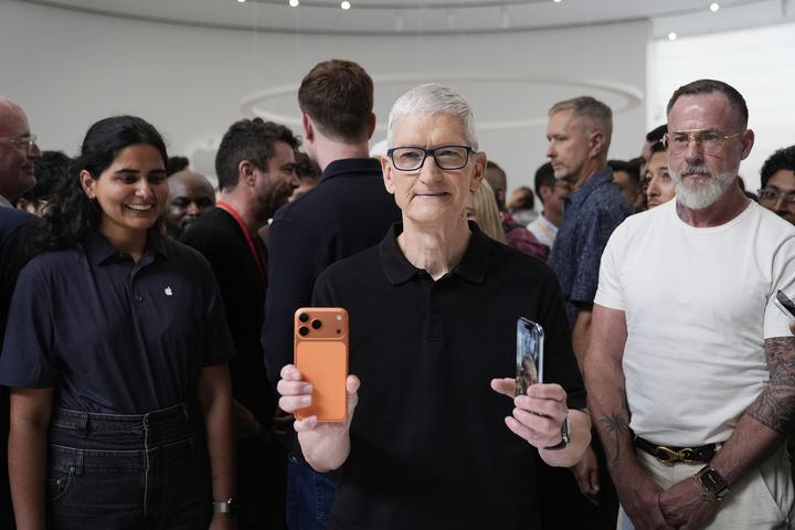 팀 쿡 사임 후 애플의 변화, 이사회 의장직으로의 이동 가능성!