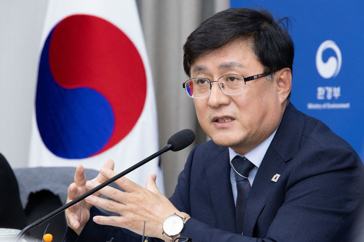[서울=뉴시스] 김성환 환경부 장관이 지난 9일 출입기자 간담회에서 발언하고 있다. (사진=환경부). *재판매 및 DB 금지