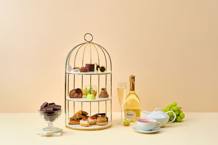 [서울=뉴시스] 롯데호텔 디저트 트레이. (사진=롯데호텔앤리조트 제공)&nbsp; *재판매 및 DB 금지