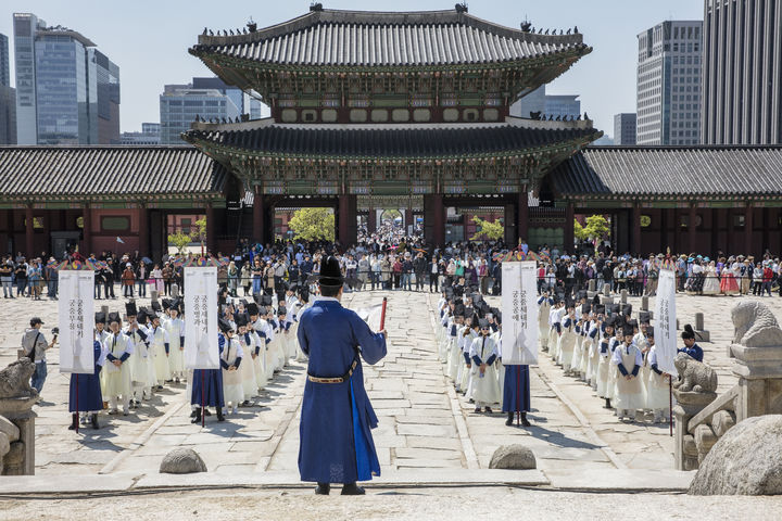[서울=뉴시스] 2025 봄 궁중문화축전 궁중 새내기 (사진=국가유산청 제공) 2025.09.10. photo@newsis.com *재판매 및 DB 금지