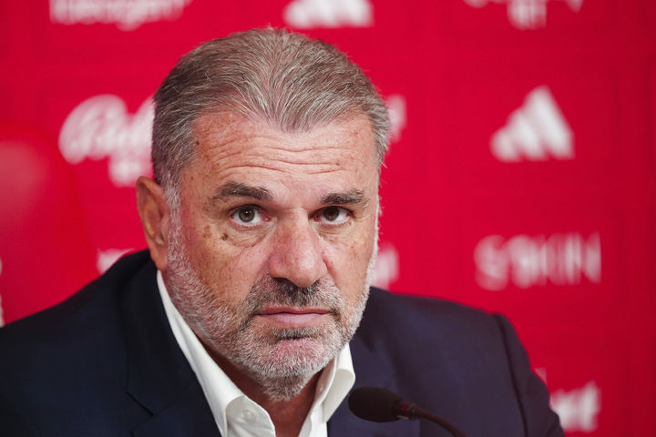 [노팅엄=AP/뉴시스]노팅엄 사령탑으로 돌아온 포스테코글루 감독. 2025.09.11.