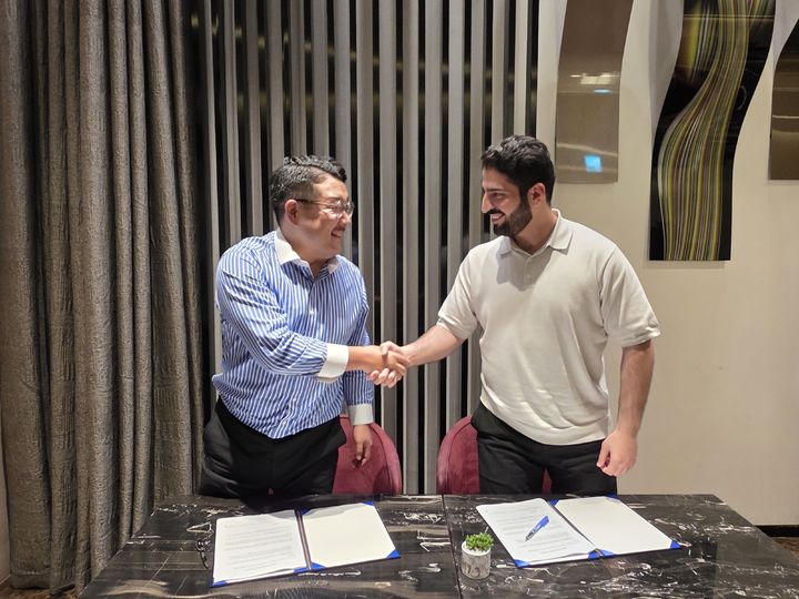 정영훈 도시유전 대표(왼쪽), 압둘모센 알자밀(Abdulmohsen Alzamil) 사우디아라비아 페드코(PEDCO) 대표(오른쪽). (사진=도시유전) *재판매 및 DB 금지