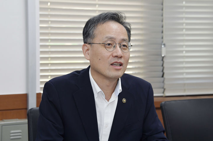 [세종=뉴시스] 이형일 기획재정부 1차관이 11일 오전 서울 종로구 정부서울청사에서 열린 '제5차 국제금융기구 현안점검회의'를 주재, 모두발언을 하고 있다. (사진=기재부 제공) 2025.09.11. photo@newsis.com *재판매 및 DB 금지