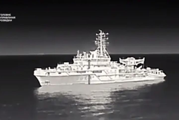 [서울=뉴시스]우크라이나군 특수부대가 드론 공격을 통해 러시아 흑해함대의 다목적 구조선 MPSV07호를 무력화시켰다고 우크라이나 국방부가 11일 밝혔다. <사진 출처 : 키이우 인디펜던트> 2025.09.11.