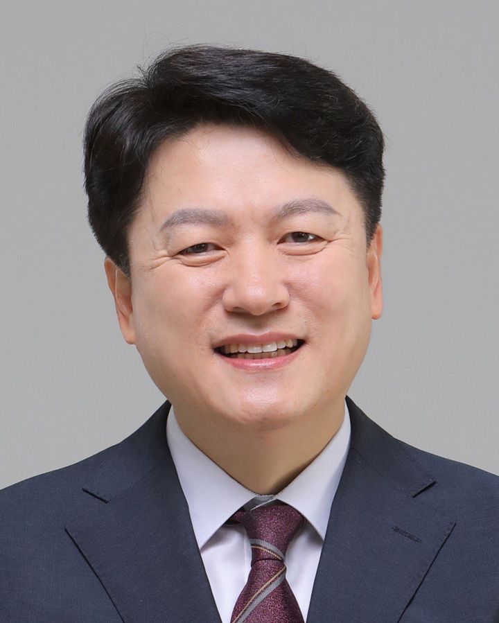 이재명 대통령이 한의사 주치의로 윤성찬 대한한의사협회 회장을 위촉했다. [사진=대통령실 제공] *재판매 및 DB 금지